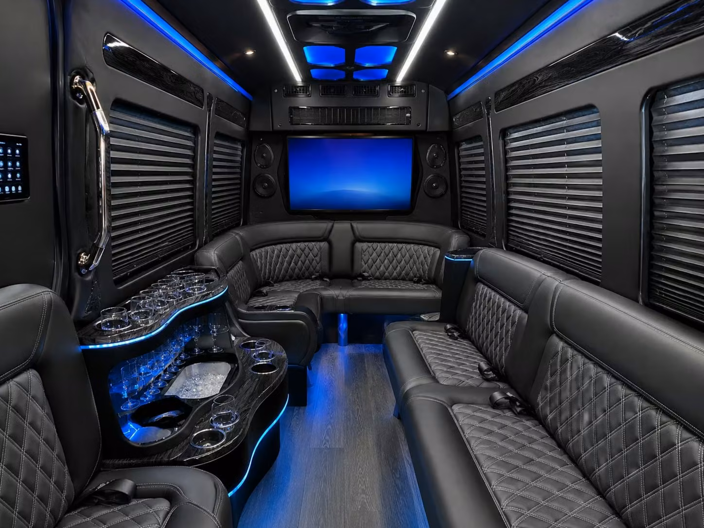 charterbusrentalcoronaca com makes it possible to lock in corona prom transportation before your date books up