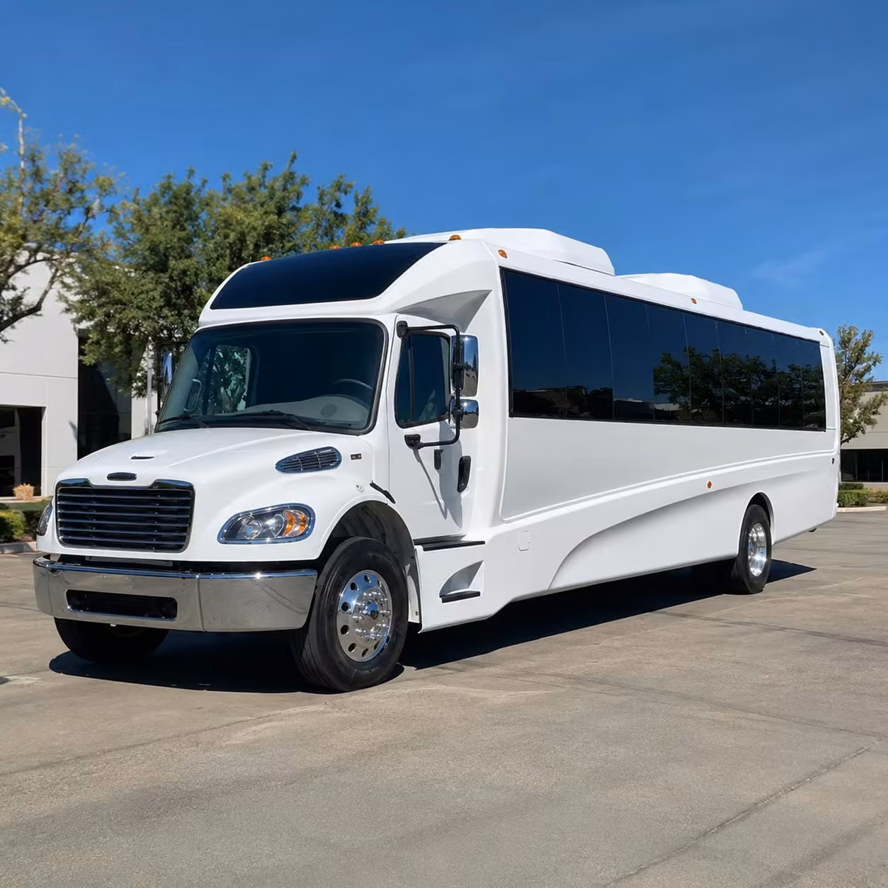 minibus and charter bus rentals for corona area schools and day trips
