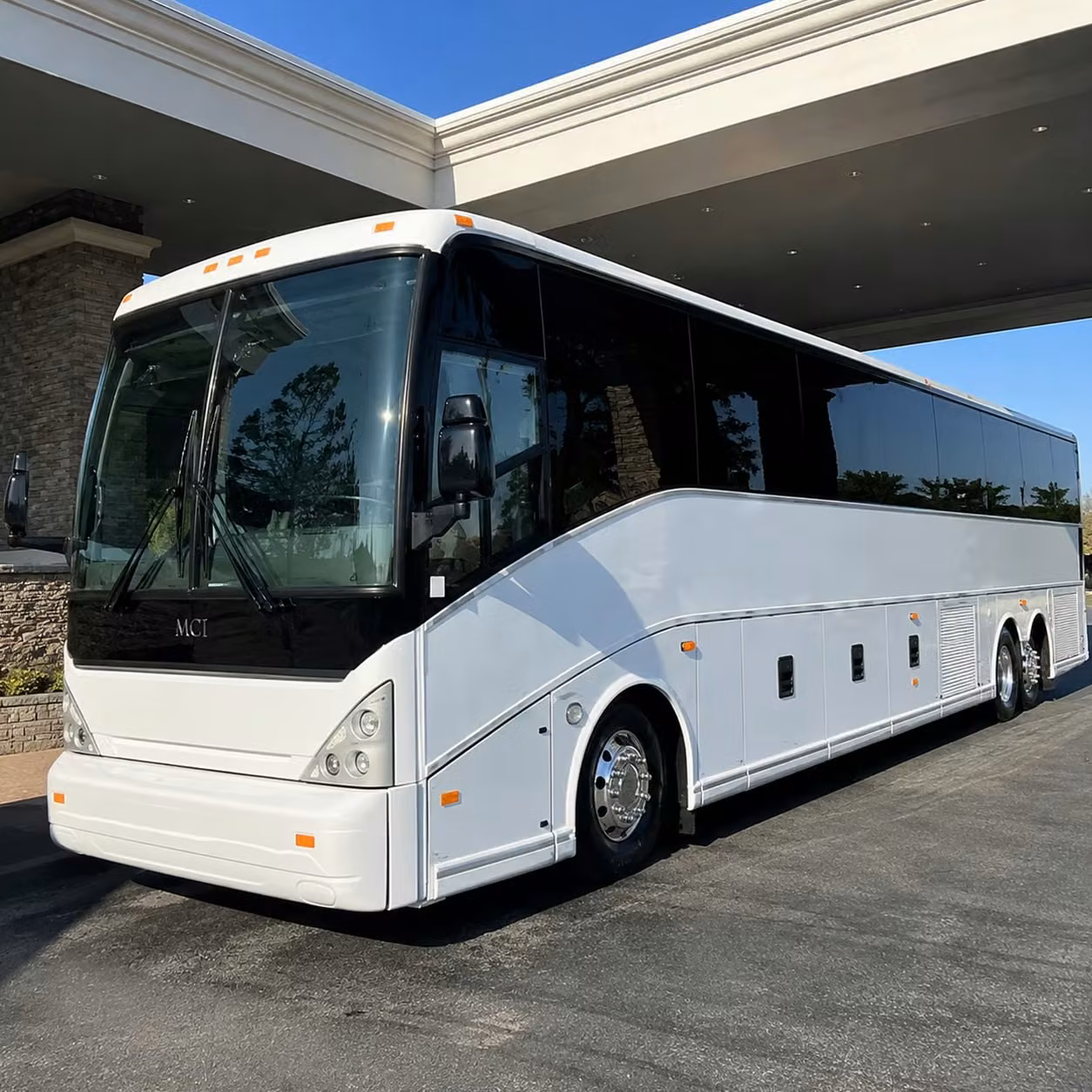you can count on charterbusrentalcoronaca com for recurring corporate airport shuttles in corona
